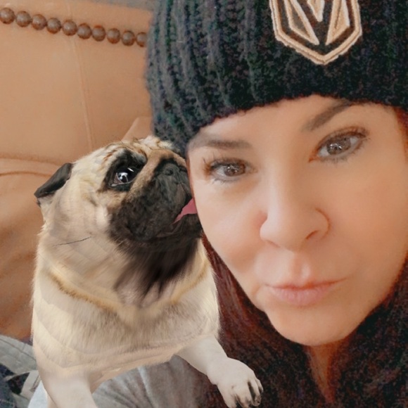 Meet your Posher, Lisa - Picture 1 of 1